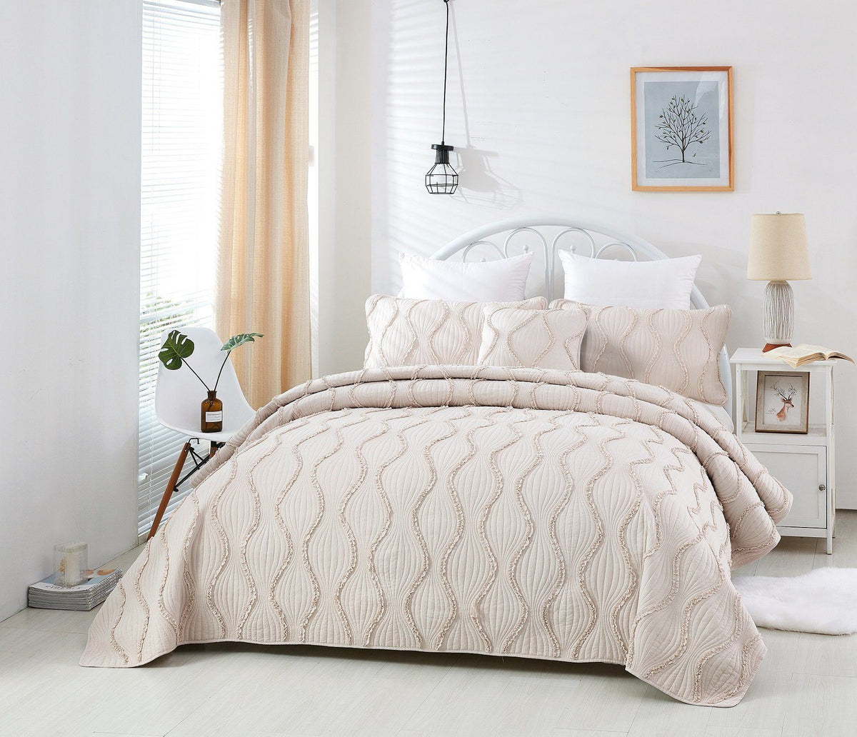 Ivory Ruffled Quilt Set