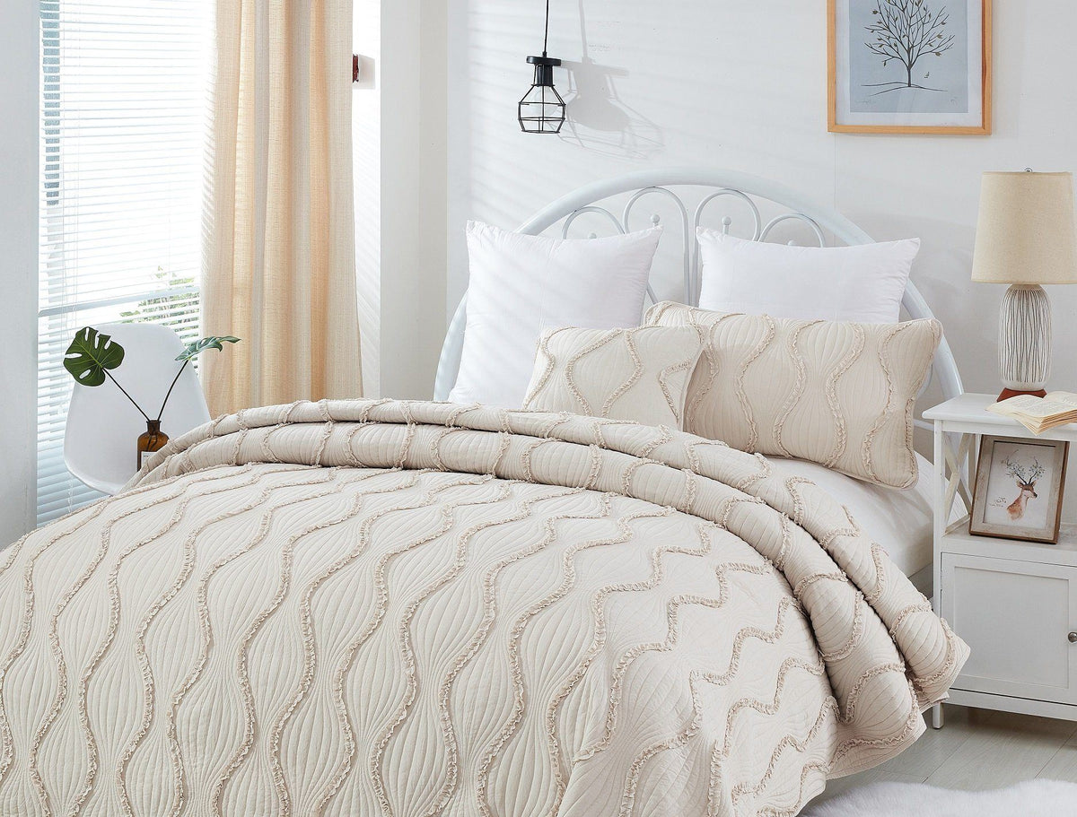 Ivory Ruffled Quilt Set