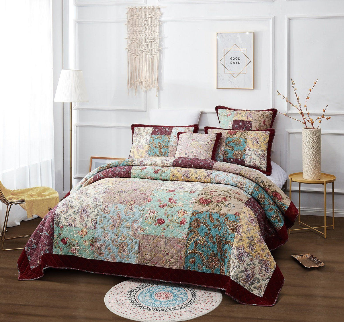 Burgundy Paisley Patchwork Quilt Set