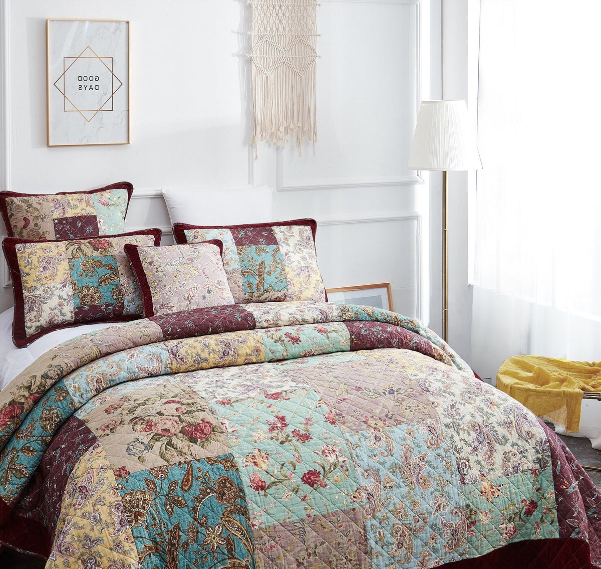 Burgundy Paisley Patchwork Quilt Set