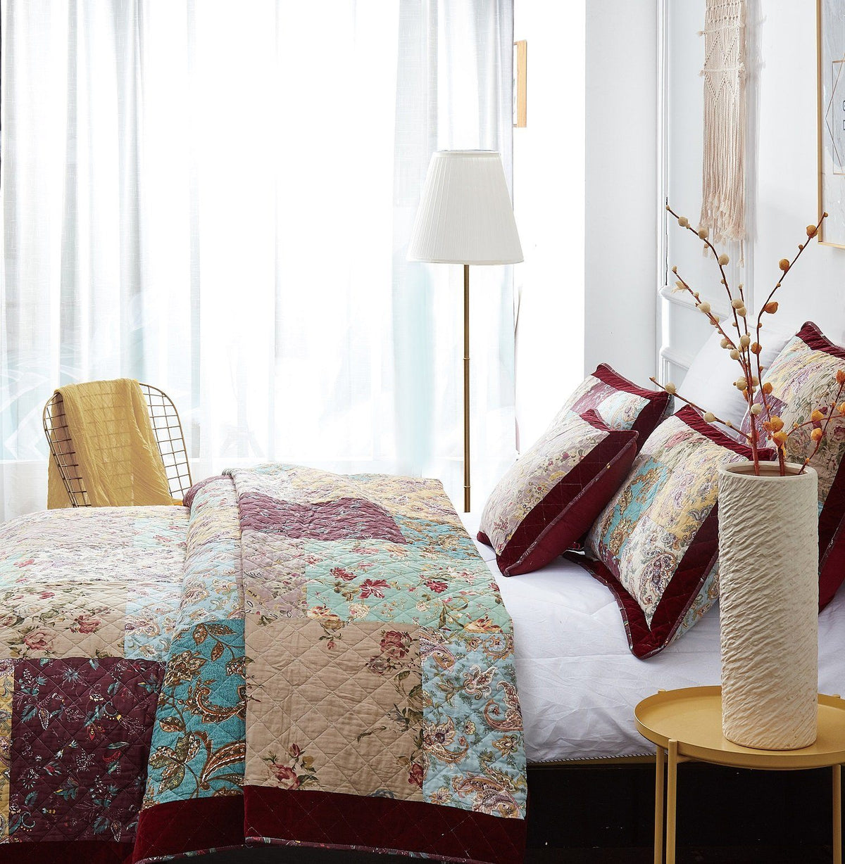Burgundy Paisley Patchwork Quilt Set