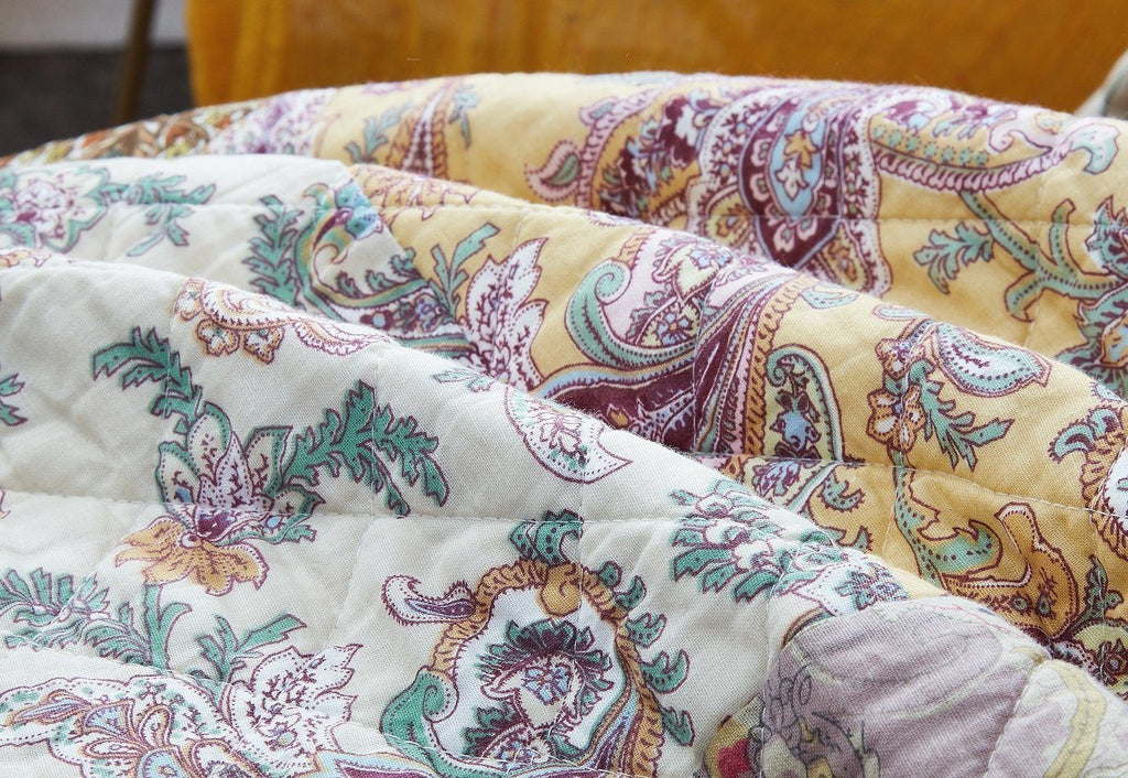 Burgundy Paisley Patchwork Quilt Set