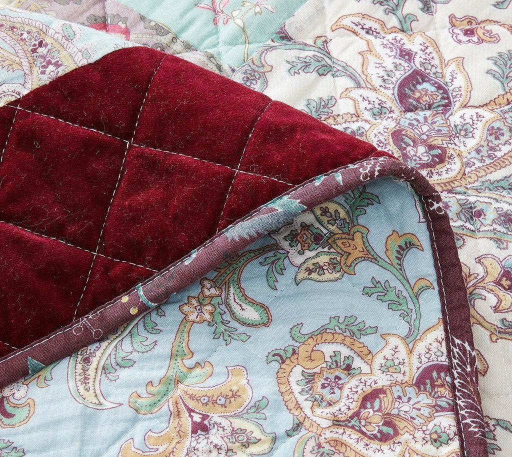 Burgundy Paisley Patchwork Quilt Set